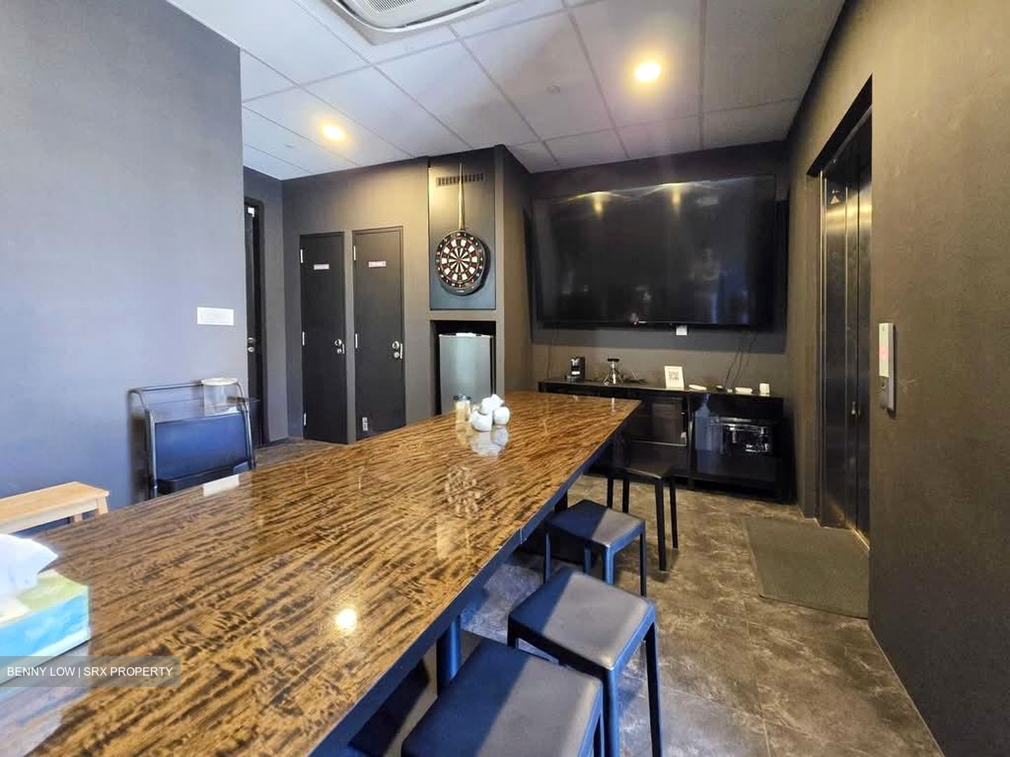Hongkong Street (D1), Office #533360851